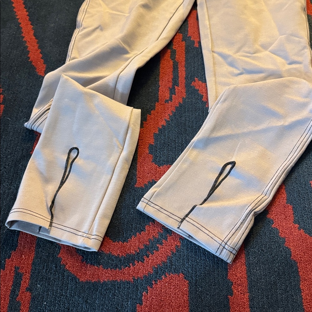 Maniere De Voir Cream Zippered stretch pants - Picture 5 of 7
